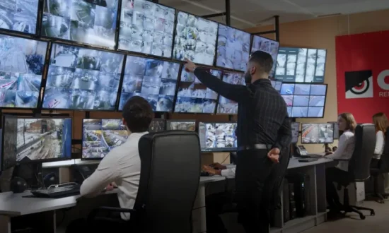 Remote-guard-monitoring-business-security-cameras-in-real-time